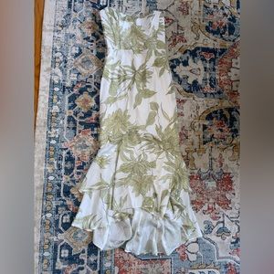 Revolve midi dress. Size large.